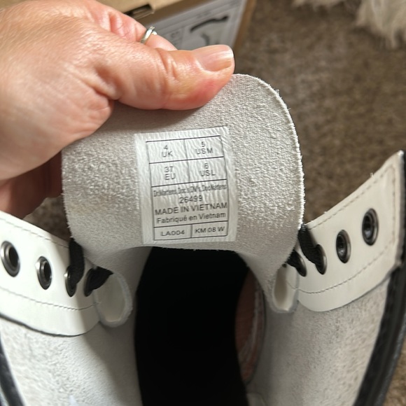 NWT DR. MARTENS 1460 BEX SMOOTH LEATHER LACE UP BOOTS - Picture 11 of 12